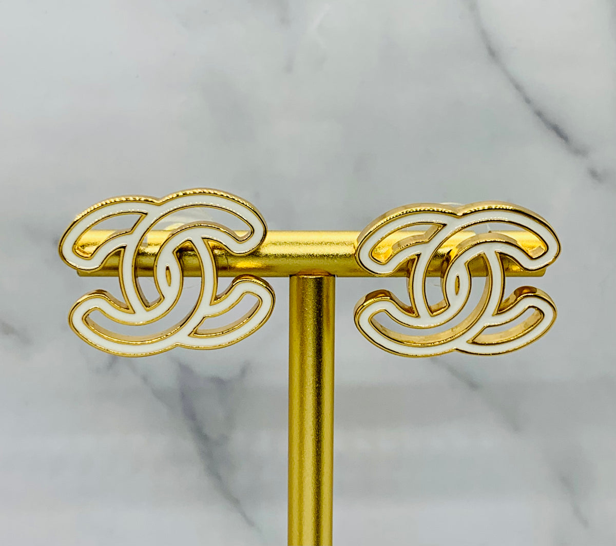 CHANEL CC White Outline Earrings - Pre owned