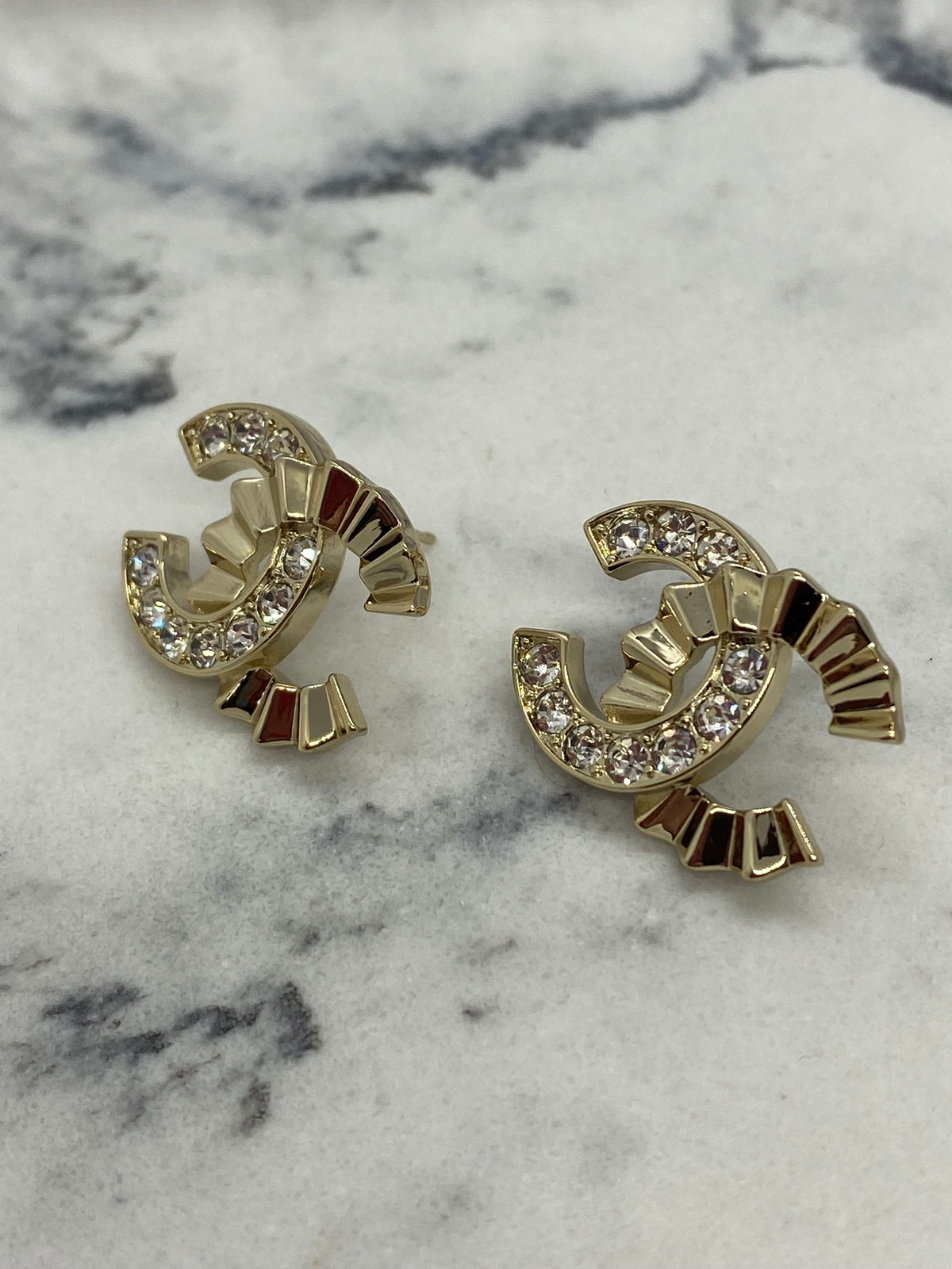 CHANEL CC Gold & Rhinestone Earrings - Pre owned