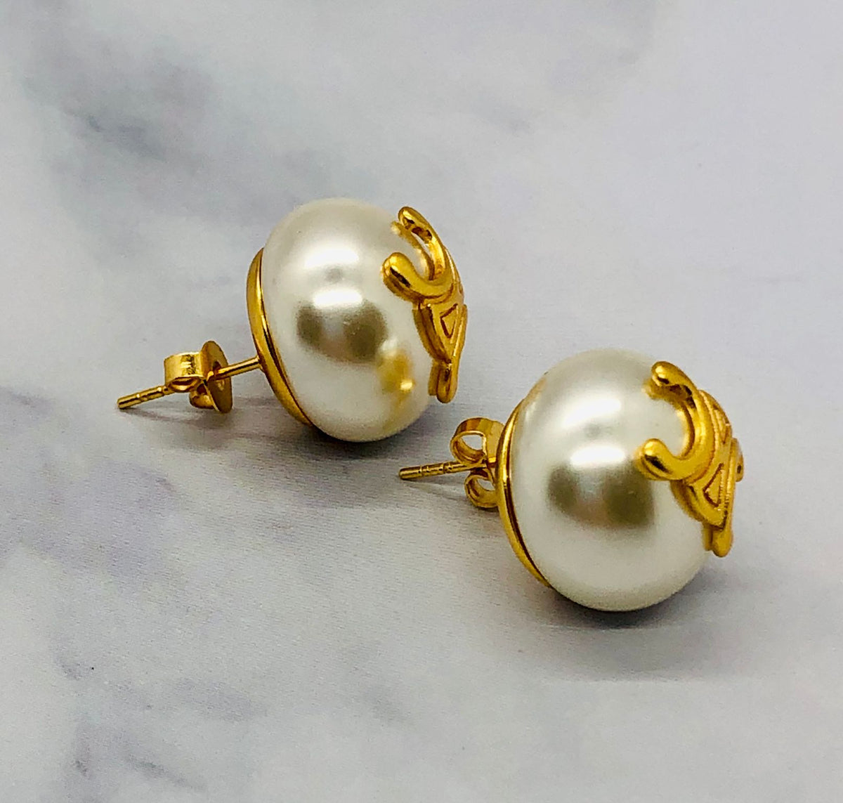 CELINE Large Pearl Monogram Earrings - Pre owned