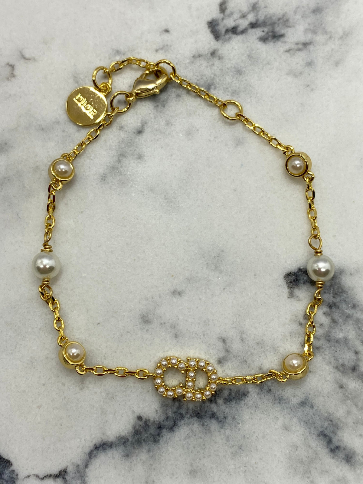 CHRISTIAN DIOR CD Gold Tone Pearl Trim Bracelet - Pre owned
