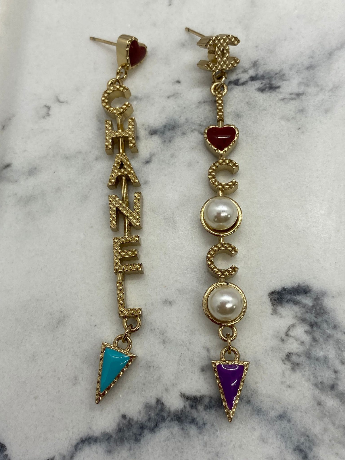 CHANEL 2017 Pendant Earrings - USED