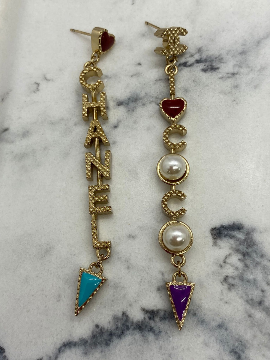 CHANEL 2017 Pendant Earrings - USED