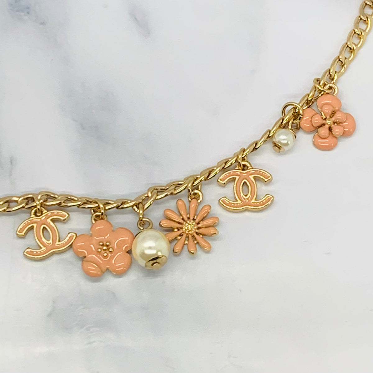 CHANEL CC 2010 Vintage Flower Necklace - USED