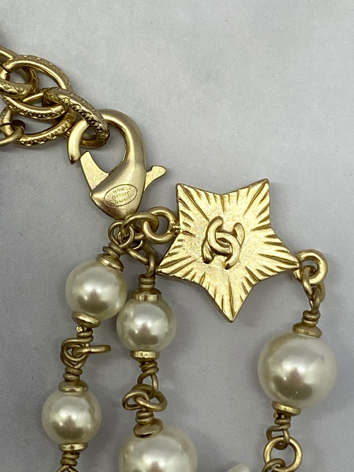 Auth CHANEL CC 2017 Stars Necklace - Pre owned