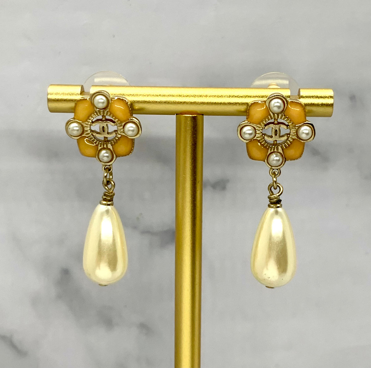 CHANEL CC Vintage 2016 Pendant Earrings - USED