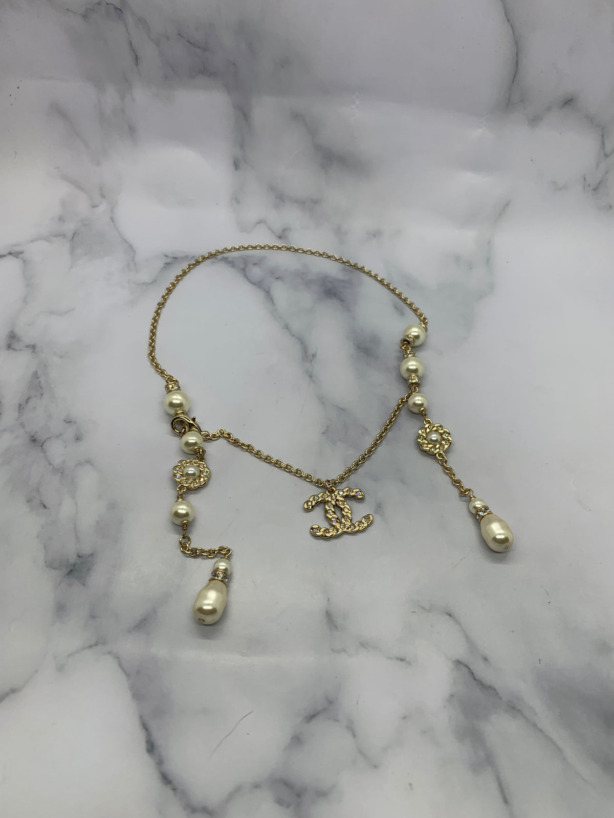 CHANEL CC Pearl Trim Adjustable Necklace - Pre owned