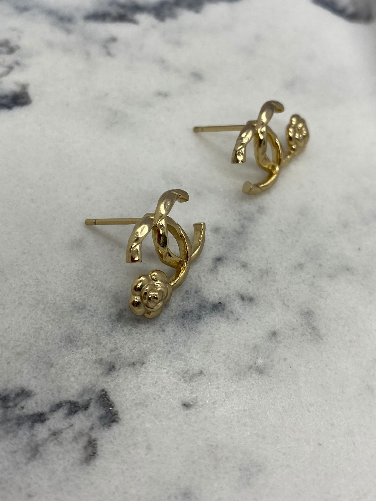 CHANEL CC Gold Tone Small Flower Earrings - USED