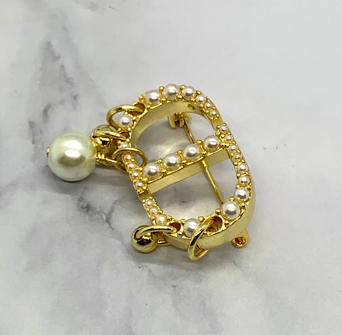 CHRISTIAN DIOR CD Pearl Trim Brooch Pin - Pre owned