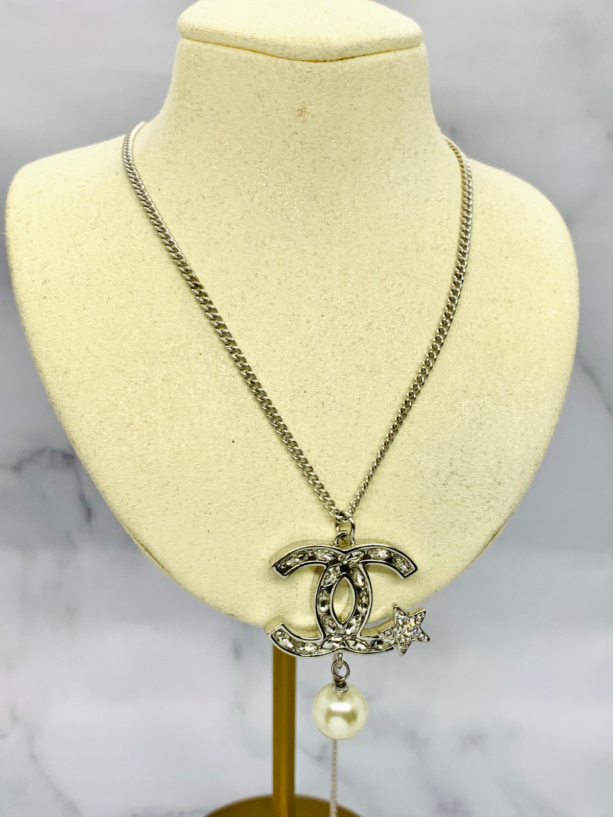 CHANEL CC Rhinestone Star Pendant Necklace - Pre owned