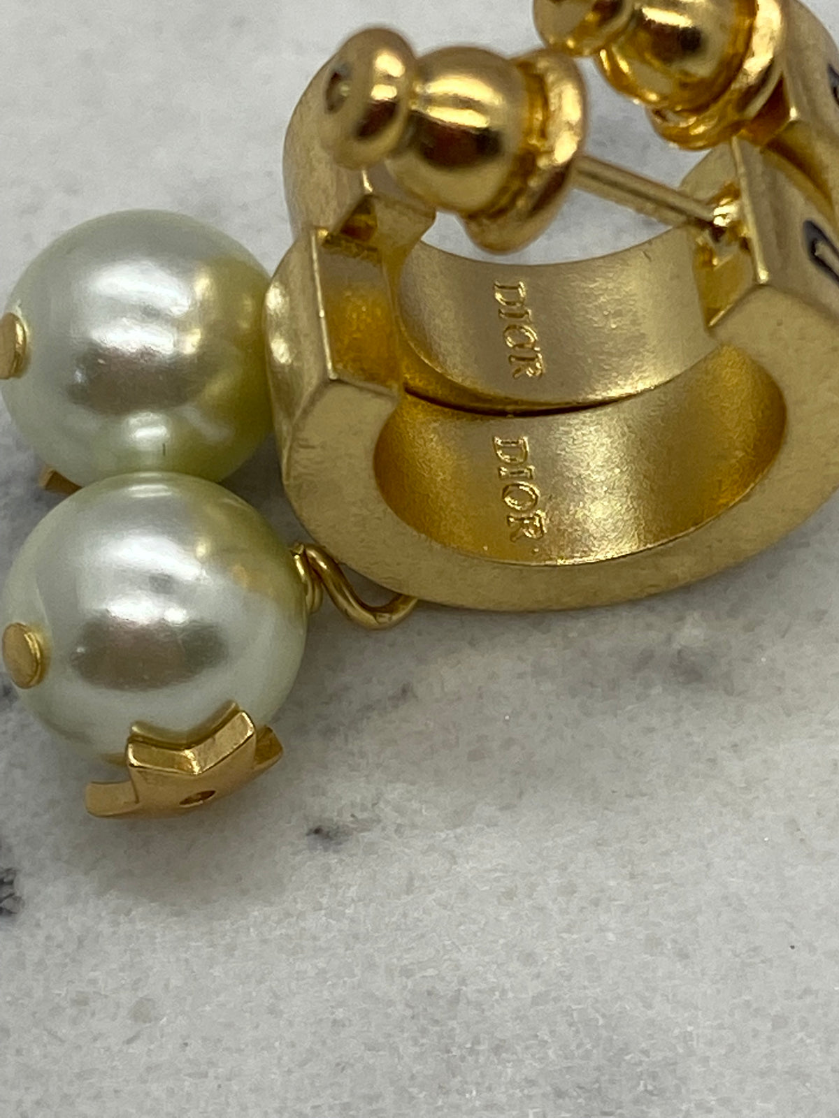 CHRISTIAN DIOR Hoop Pearl Earrings - Pre owned