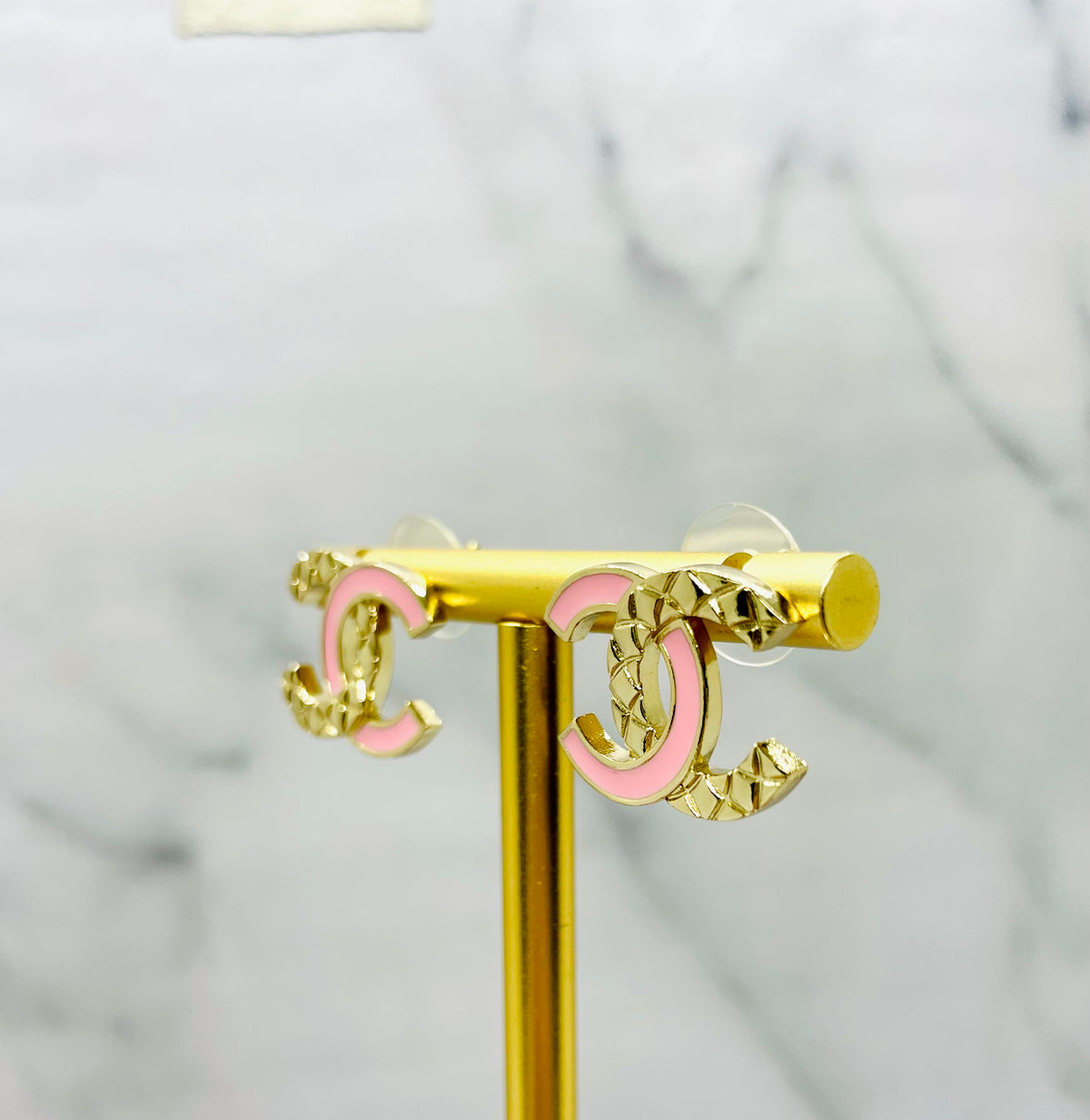 CHANEL CC Pink Quilted Earrings - Pre owned