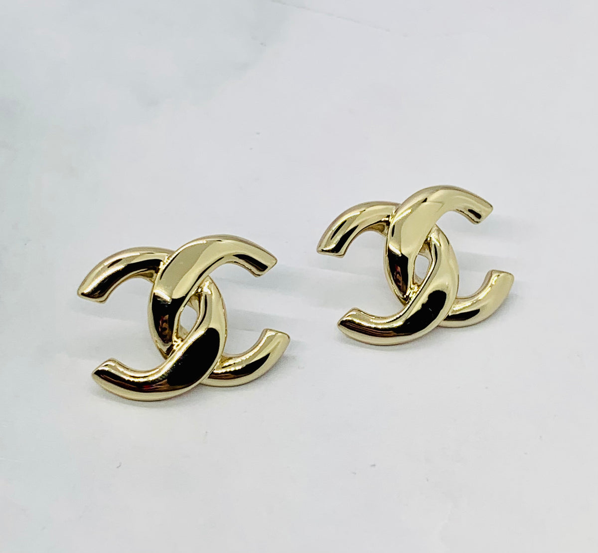 CHANEL CC Gold Tone Earrings - Pre owned