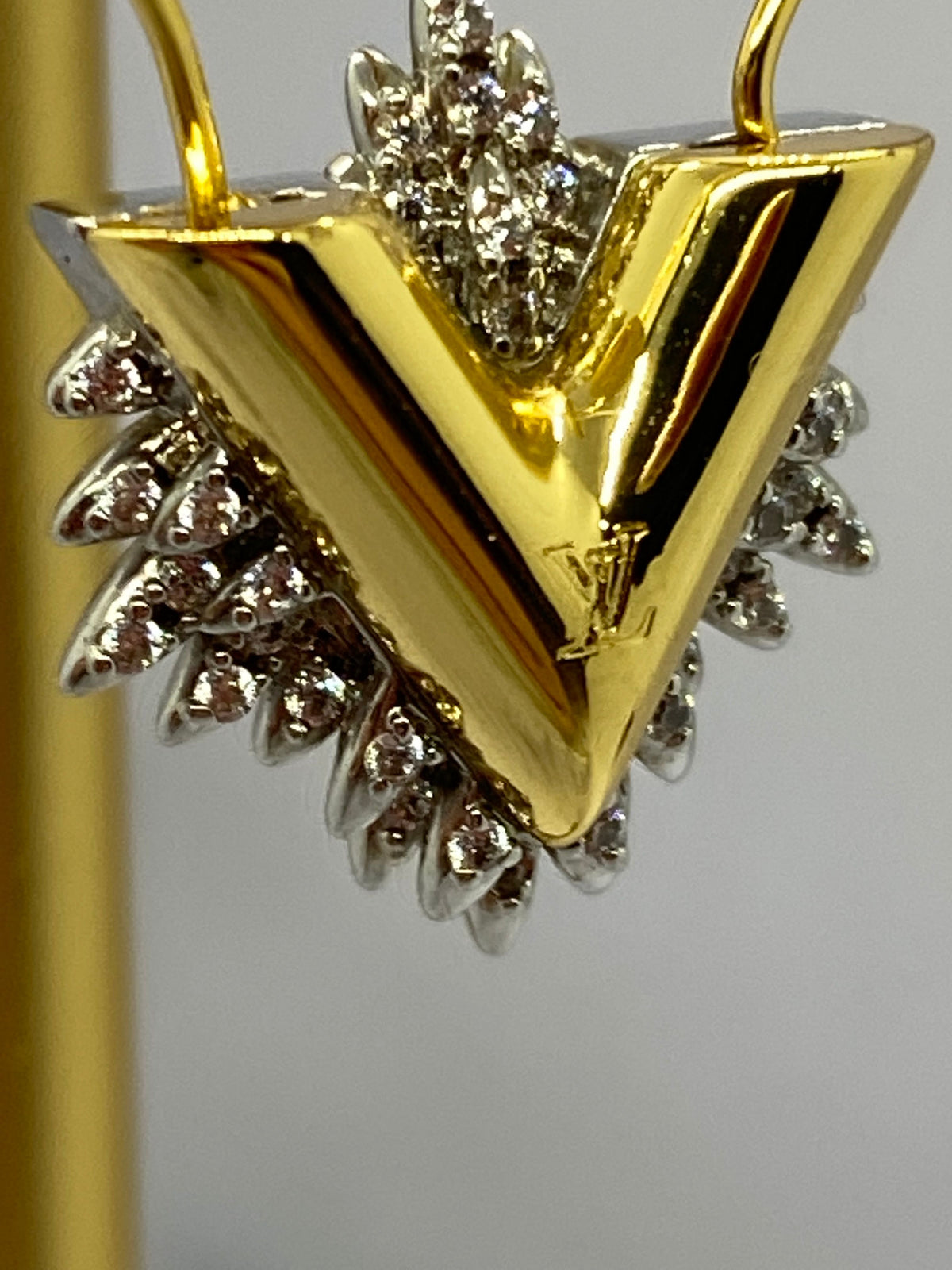 LOUIS VUITTON V Rhinestone Wire Earrings - Pre owned