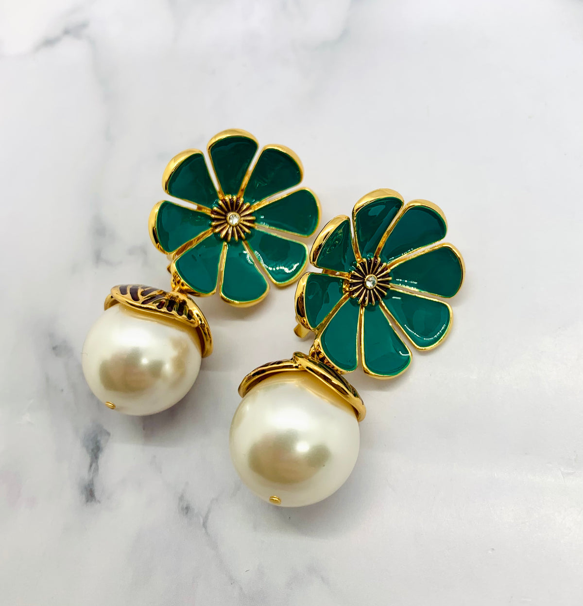 YSL YVES SAINT LAURENT Flower Pearl Clip On Earrings - Pre owned
