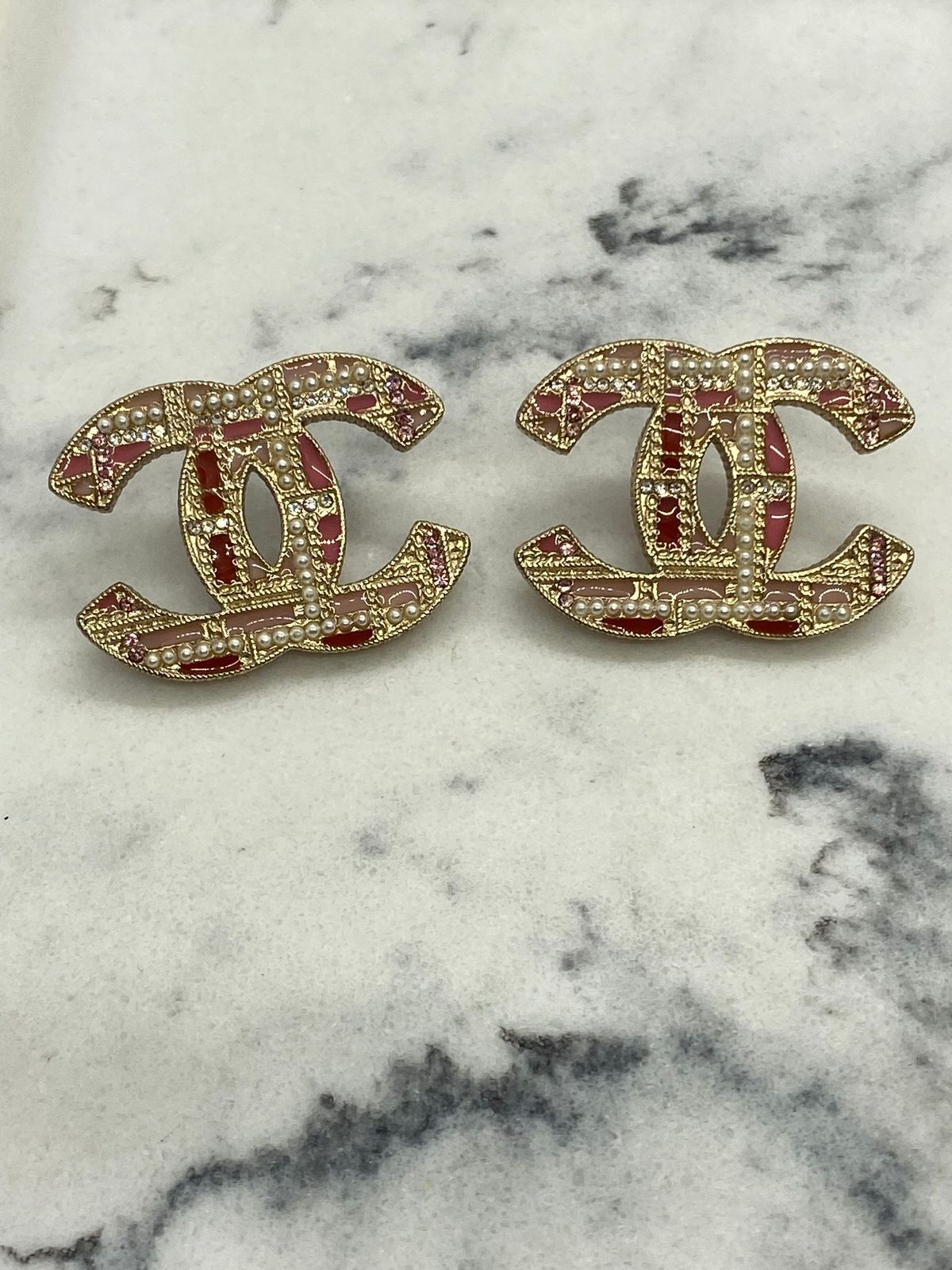CHANEL CC Pink Pearl Plaid Earrings - USED