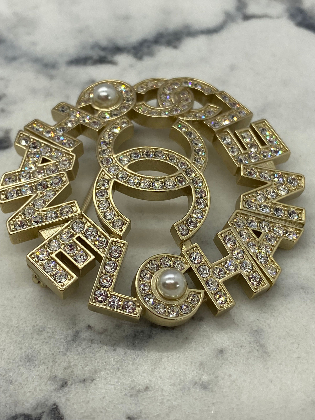 CHANEL CC Rhinestone Brooch Pin - Pre owned