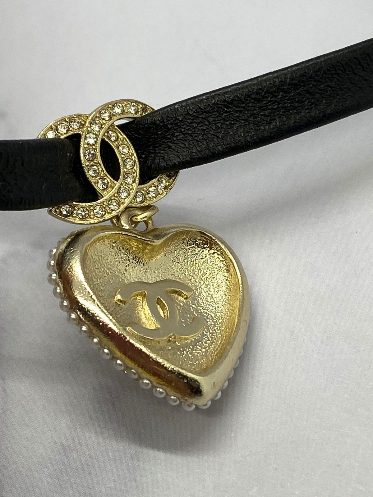 CHANEL CC Choker Heart Charm Necklace - Pre owned