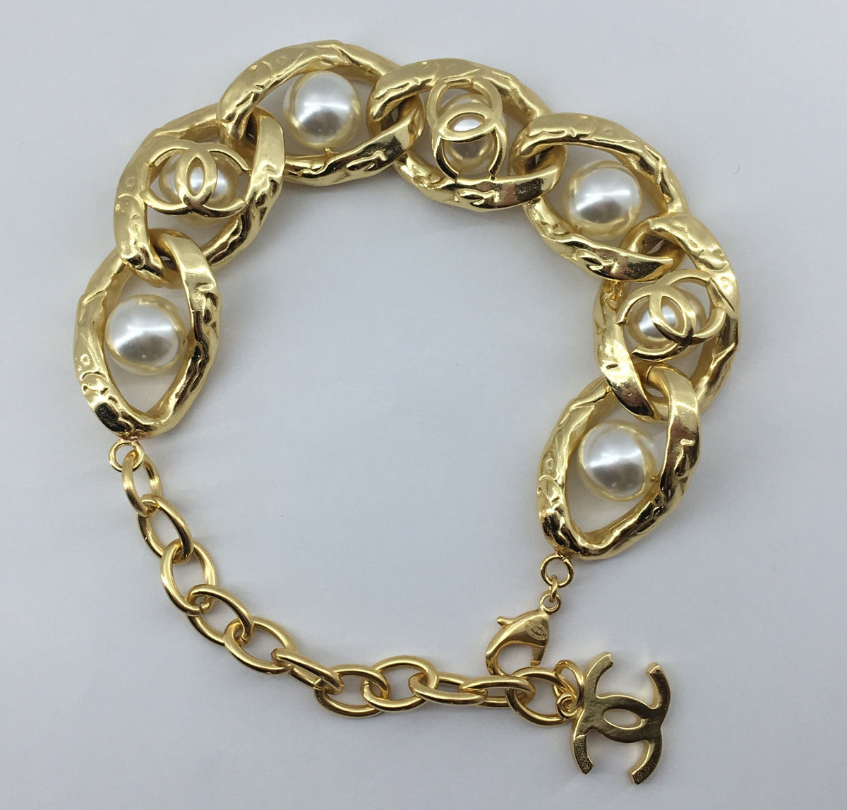 CHANEL CC Gold Tone Pearl Trim Bracelet - Pre owned