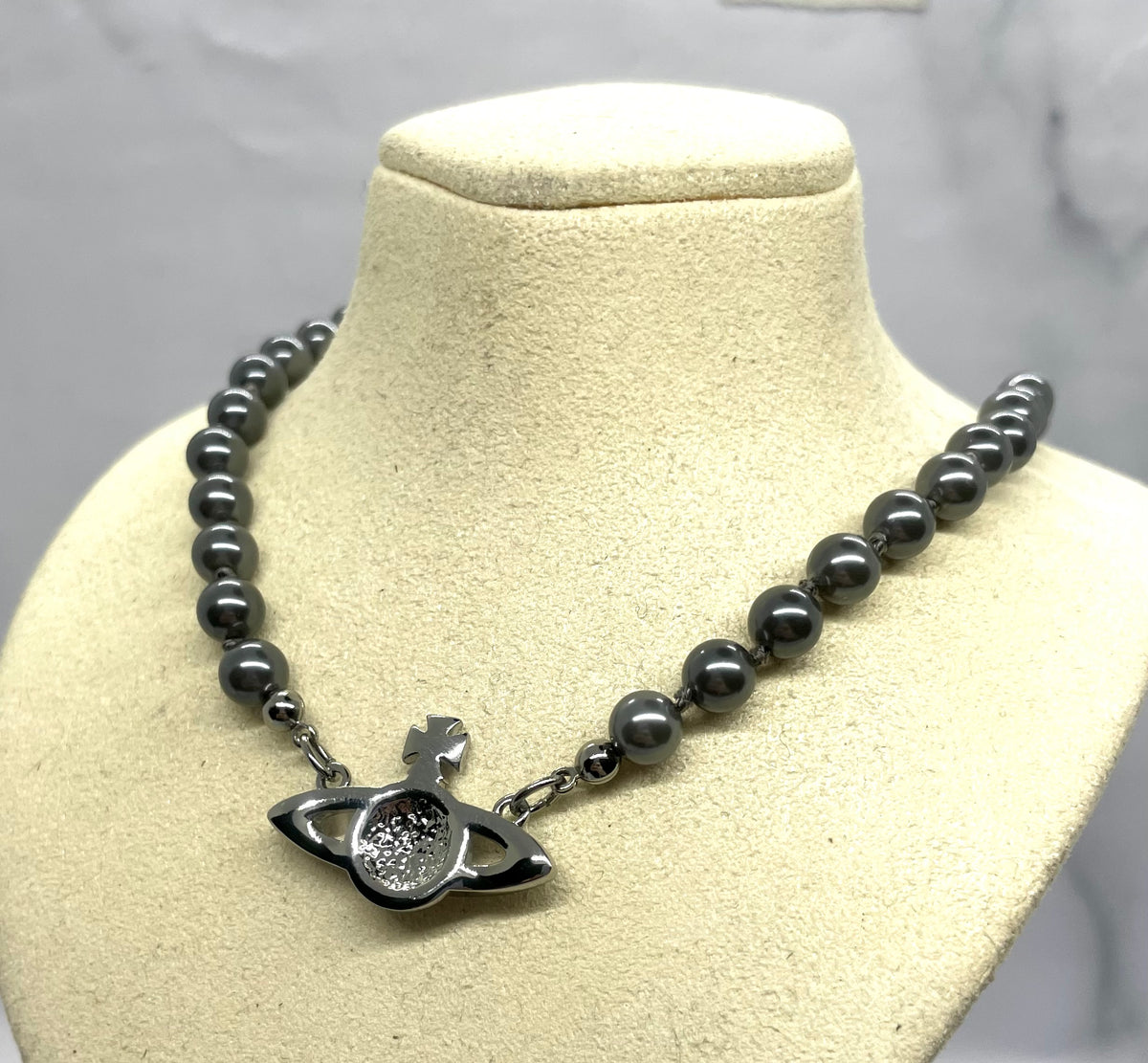 VIVIENNE WESTWOOD Pewter Pearl Rhinestone Necklace - Pre owned
