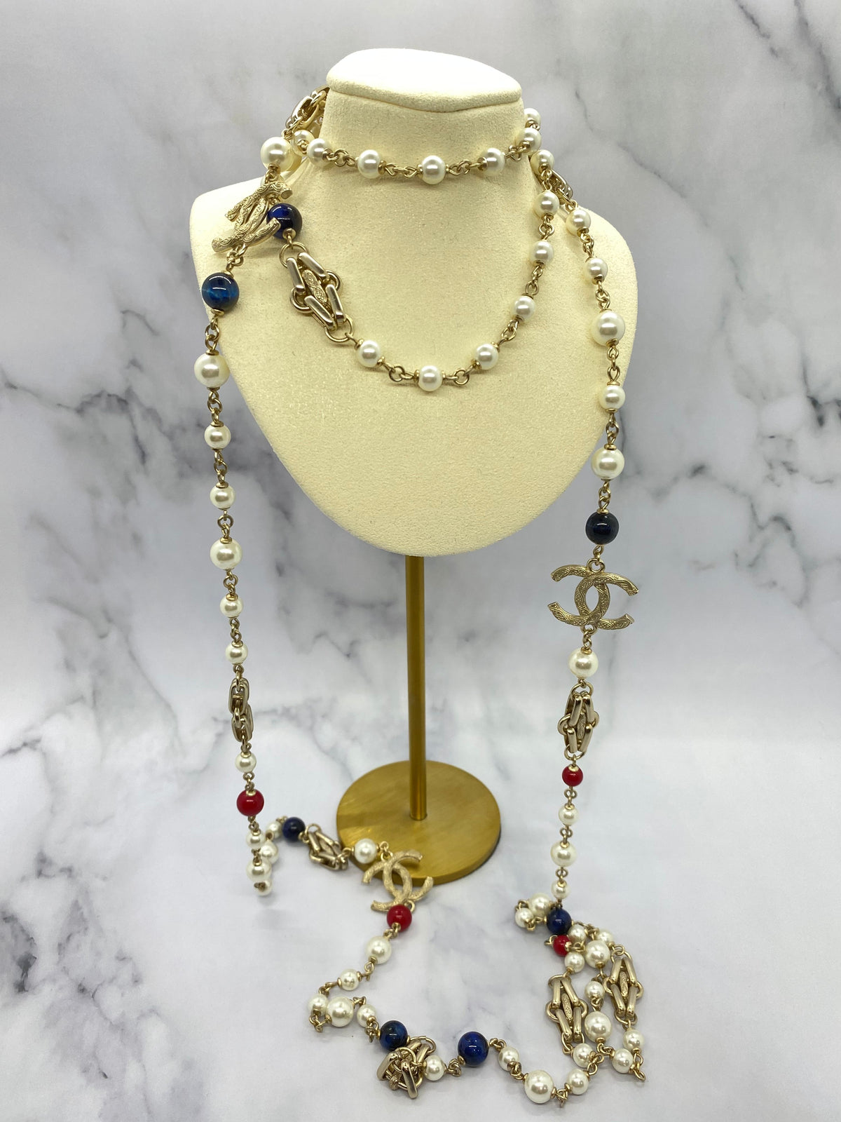CHANEL CC 2017 Long Multi Layer Runway Necklace - Pre owned