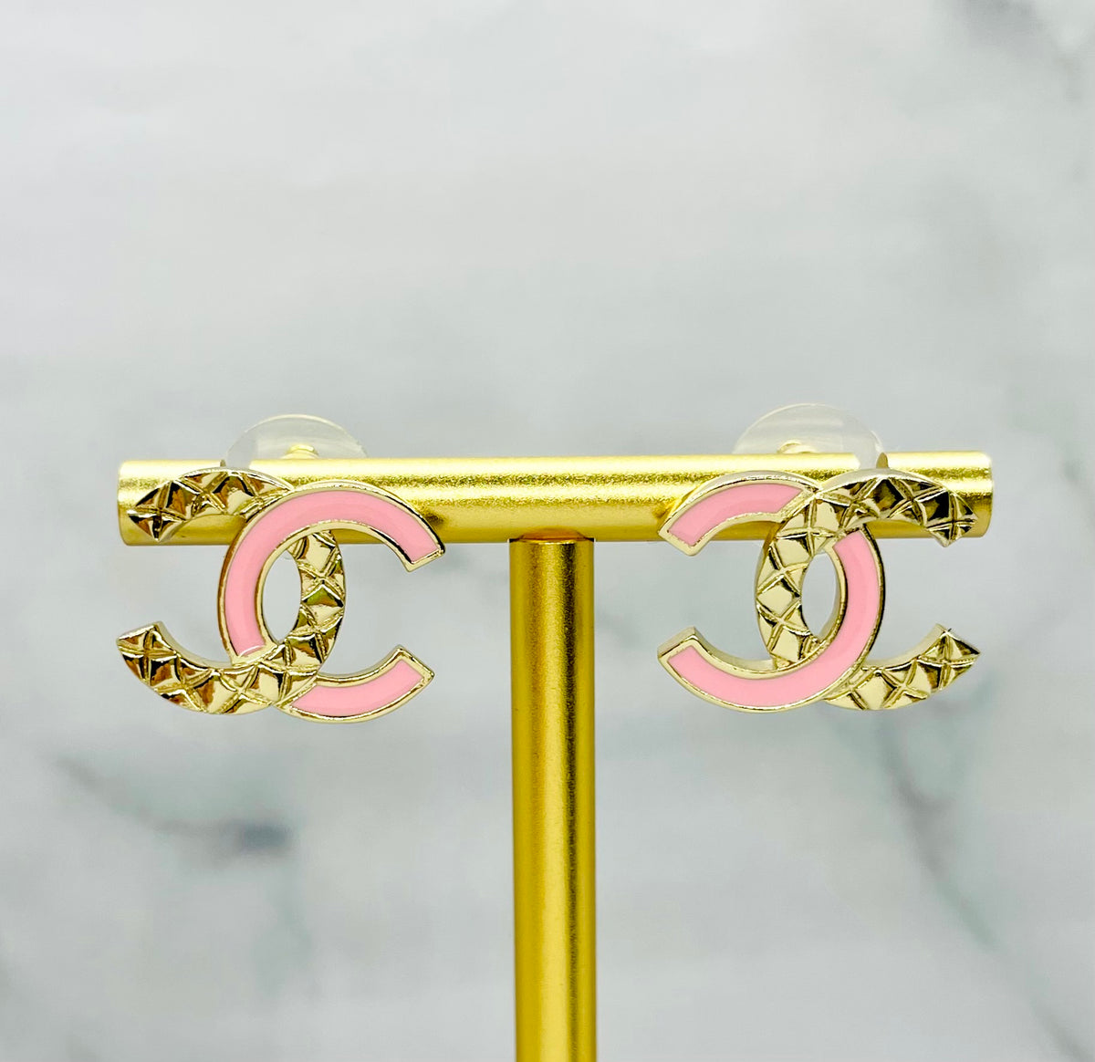 CHANEL CC Pink Quilted Earrings - Pre owned