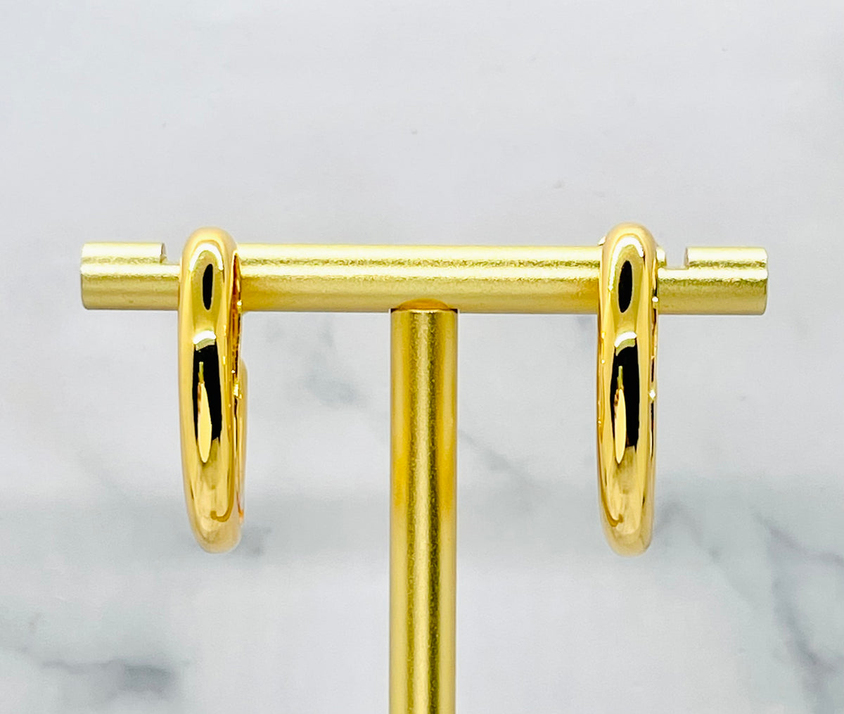 BOTTEGA VENETA  Gold Tone Drop Cut Out Earrings - Pre owned