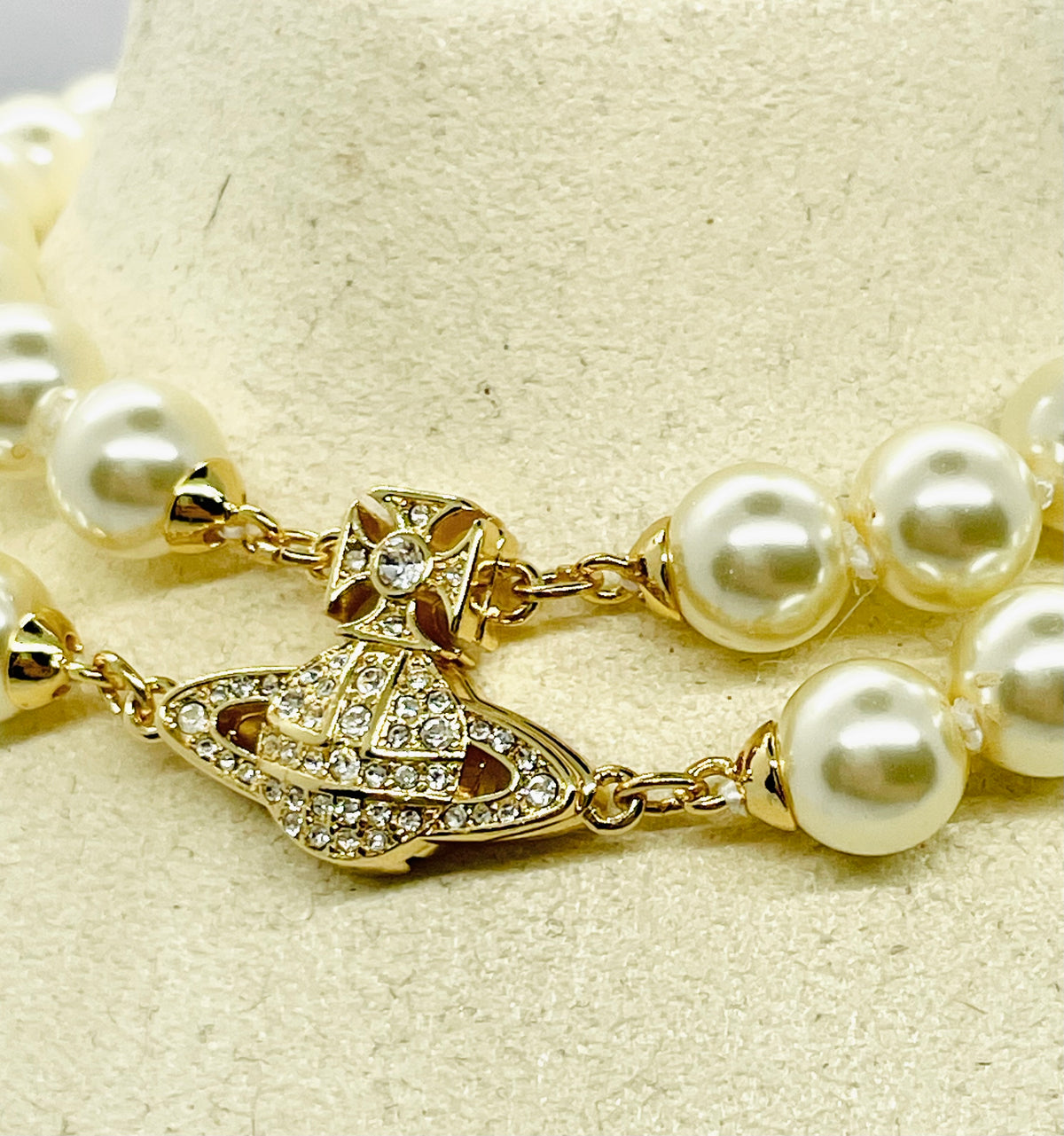 VIVIENNE WESTWOOD Pearl Choker Necklace - Pre owned