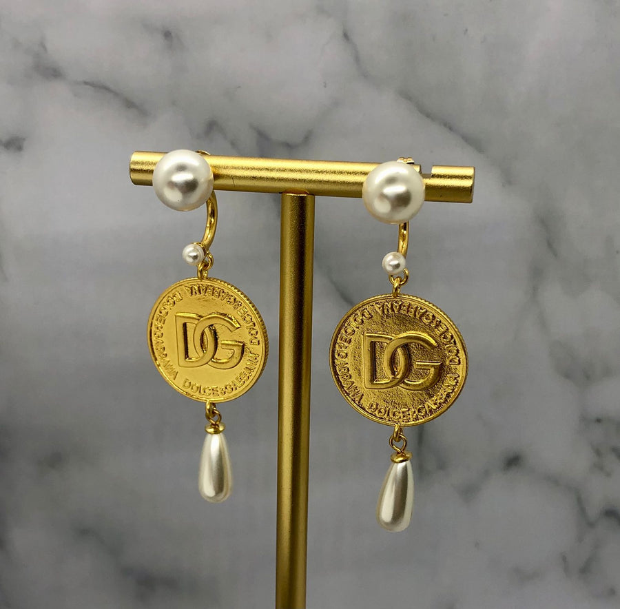 DOLCE & GABBANA D&G Coin Pendant Earrings - Pre owned