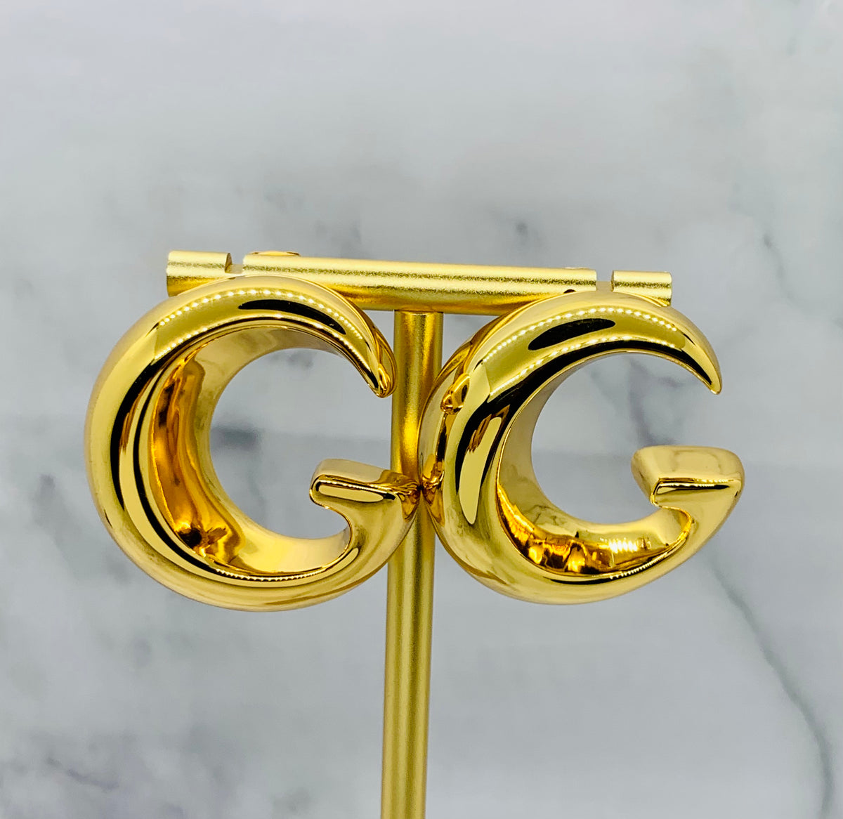 GUCCI GG Gold Tone Earrings - Pre owned