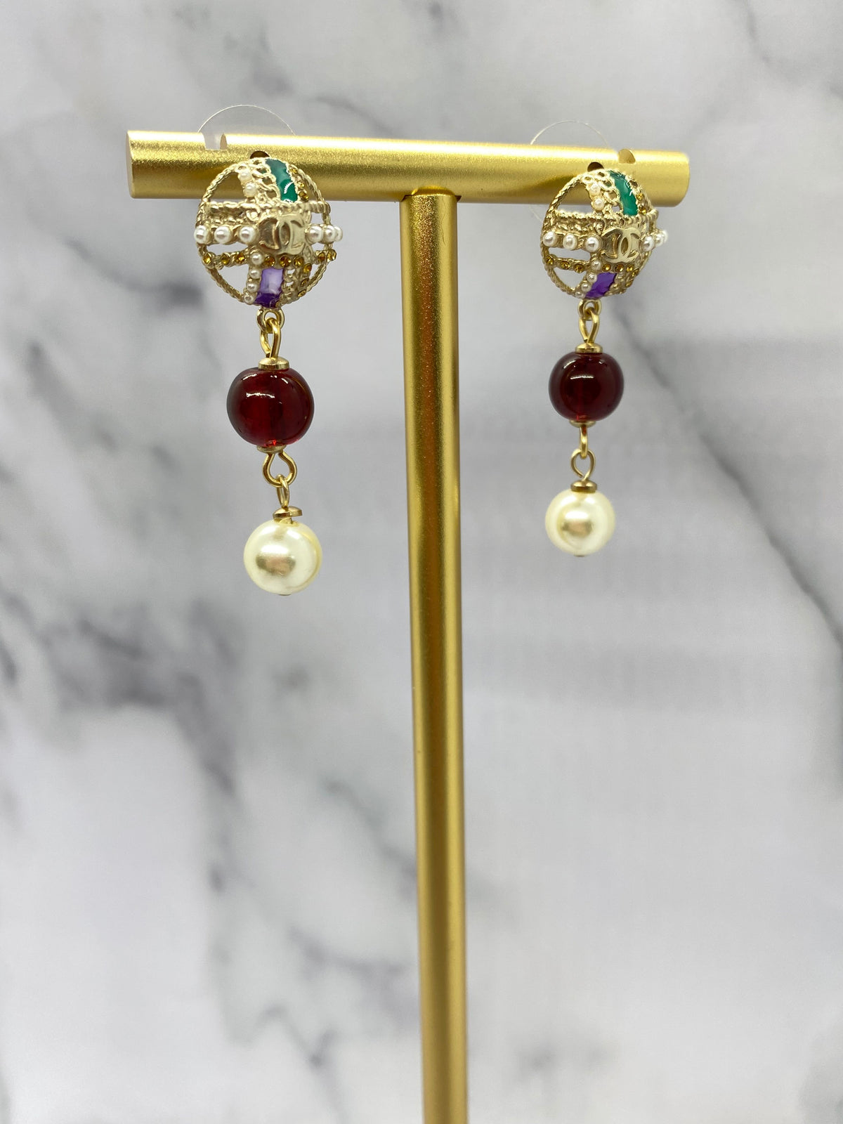 CHANEL CC Colorful Beaded Pendant Earrings - Pre owned