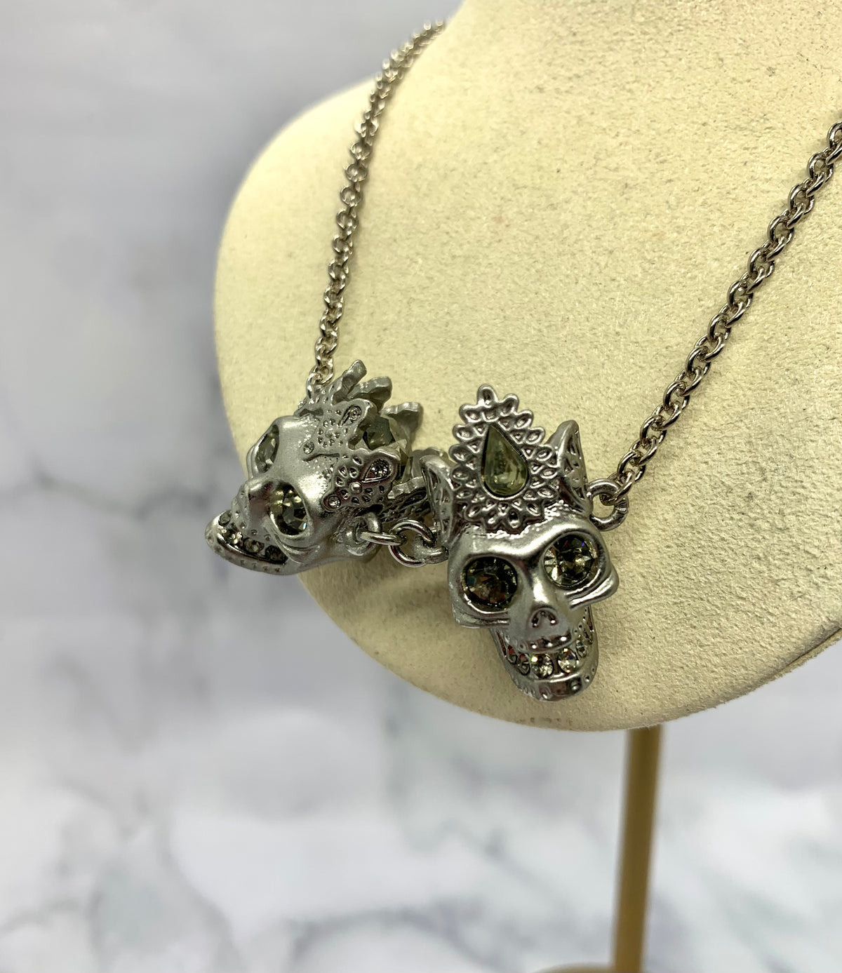 ALEXANDER MCQUEEN Skulls Pewter Necklace - Pre owned