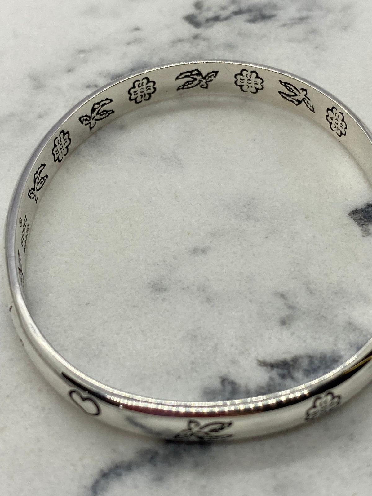 GUCCI silver Tone Blind For Love Cuff Bracelet - USED