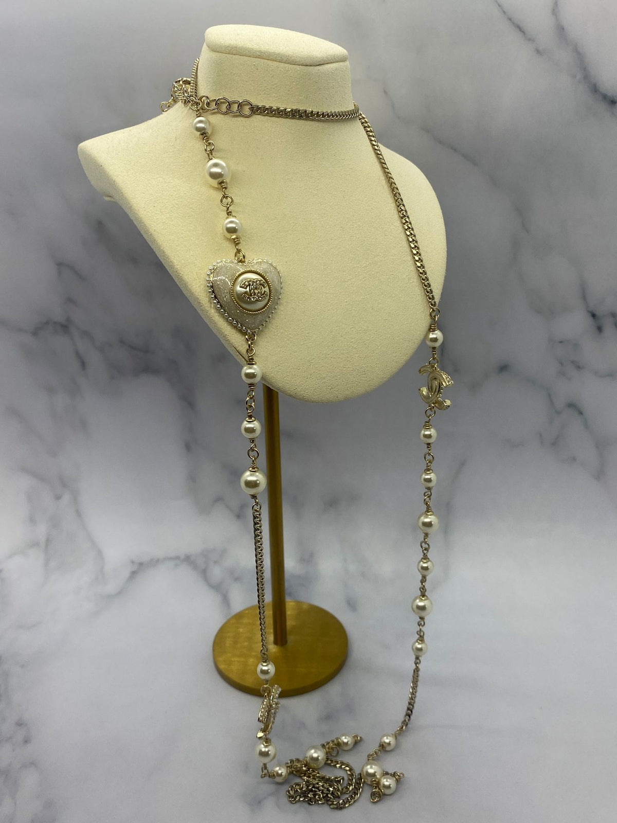 CHANEL CC Pearl Trim Heart Statement Necklace - Pre owned
