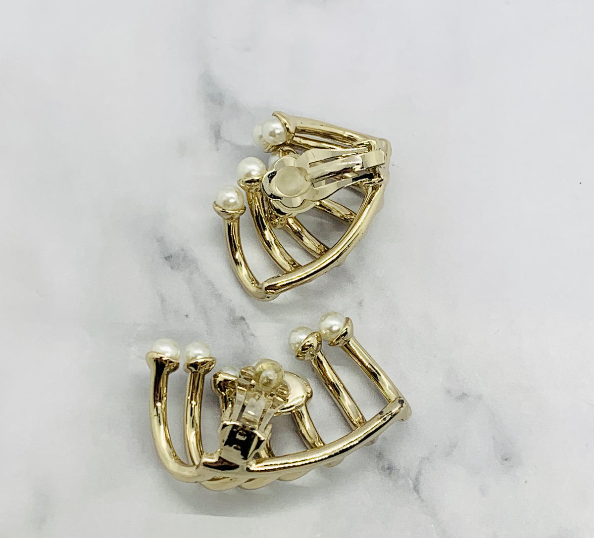 CHRISTIAN DIOR Pearl Climber Clip On Earrings - Pre owned
