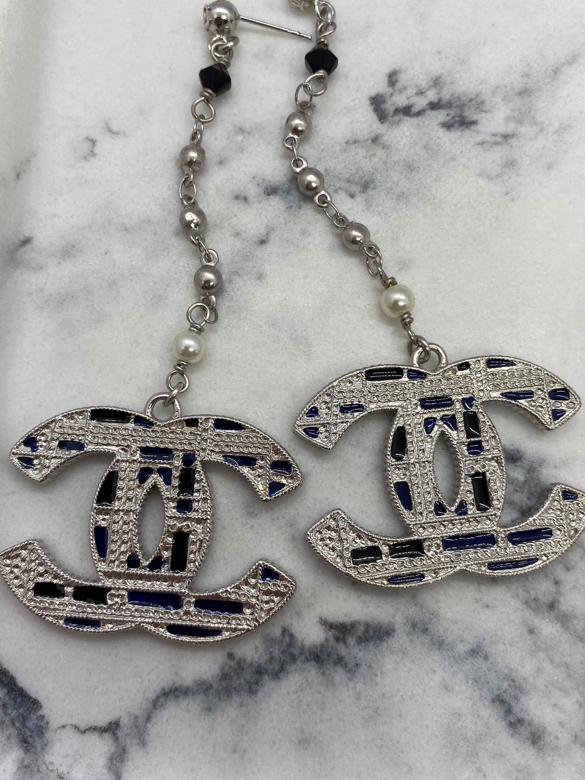 CHANEL CC Blue Plaid Pendant Earrings - Pre owned