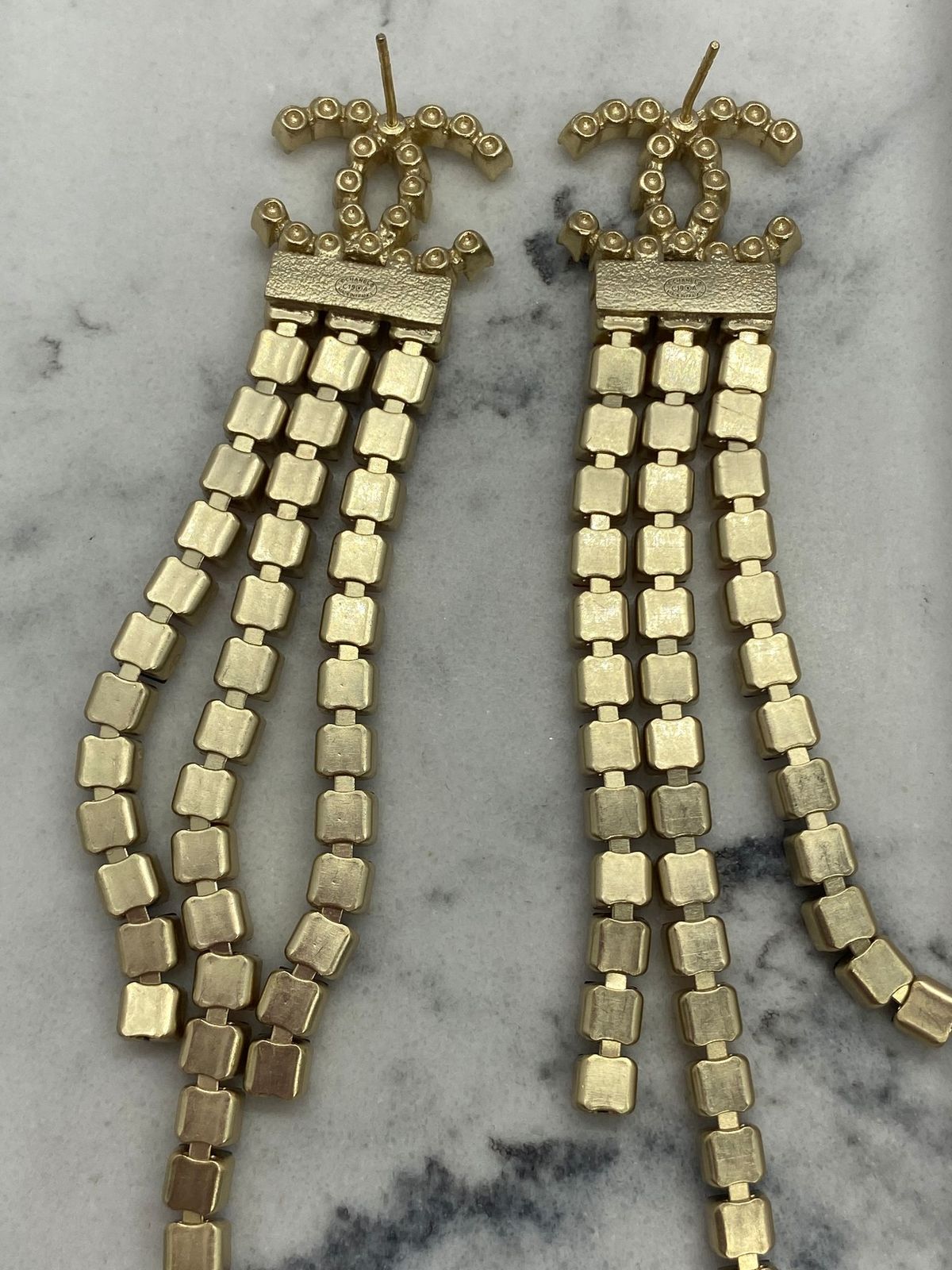 CHANEL CC 2019 Rhinestone Multicolored Fringe Earrings - Pre owned