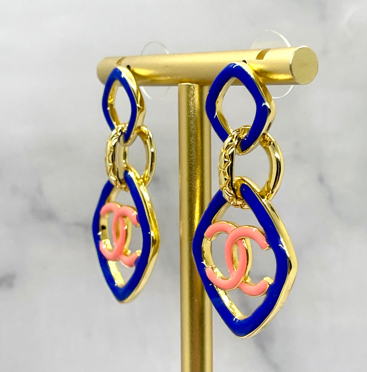 CHANEL CC 2022 Enamel Pendant Earrings - USED