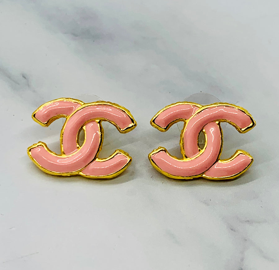 CHANEL CC Pink Enamel Gold Tone Earrings - Pre owned