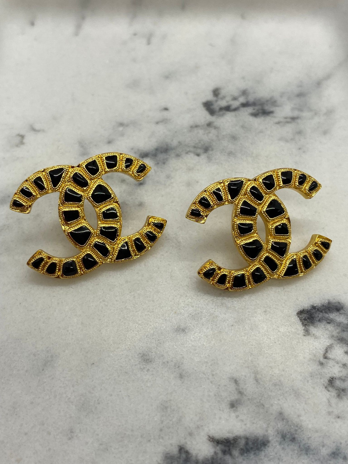 CHANEL CC Gold Tone Black Enamel Earrings - Pre owned
