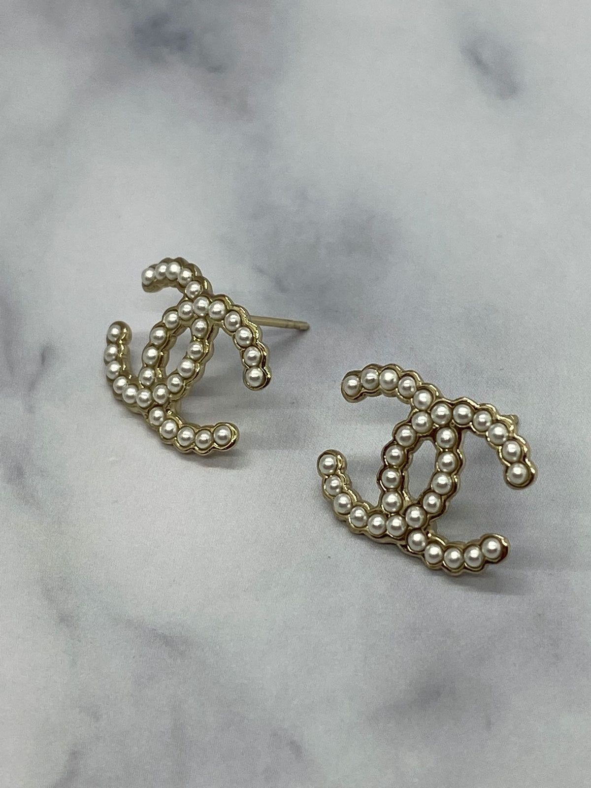 CHANEL CC Gold Tone Pearl Trim Earrings - Pre owned