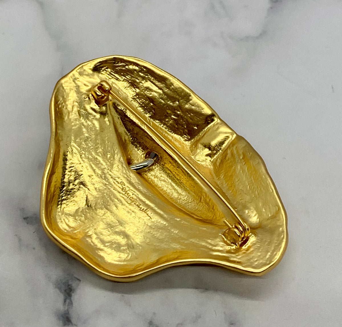 SCHIAPARELLI Statement Lip Ring Brooch Pin - Pre owned