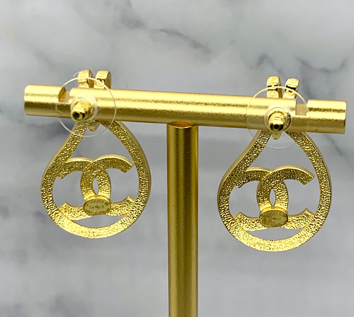 CHANEL CC 1994 Vintage Pendant Earrings - USED