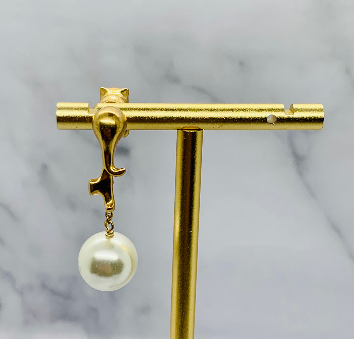 CHRISTIAN DIOR Jaguar & Pearl Single Statement Earring - Pre owned