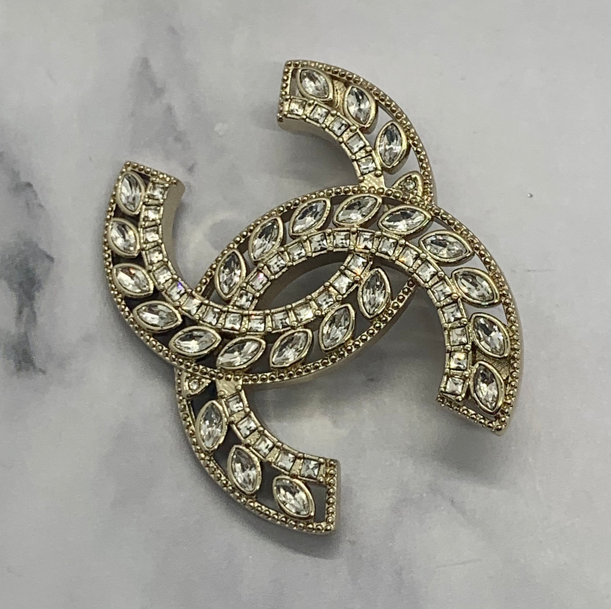 CHANEL CC Rhinestone Elaborate Brooch Pin - Pre owned