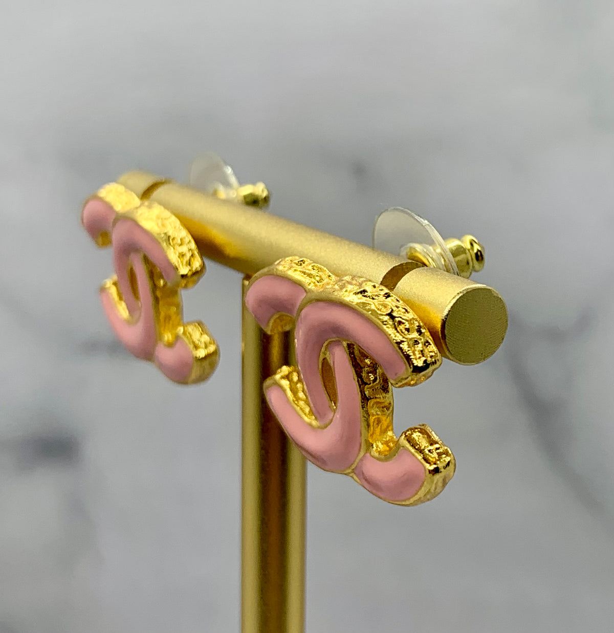 CHANEL CC Pink Enamel Gold Tone Earrings - Pre owned