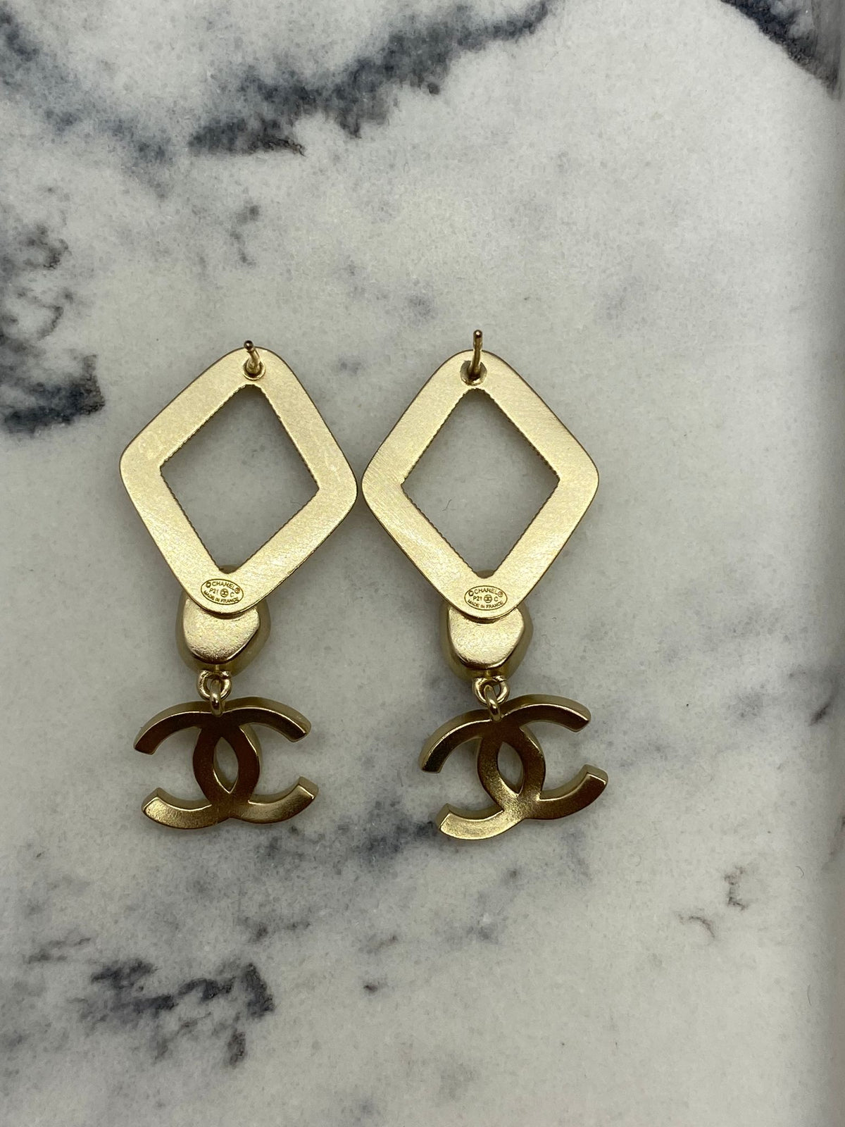 CHANEL CC Rhinestone Pendant Earrings - Pre owned
