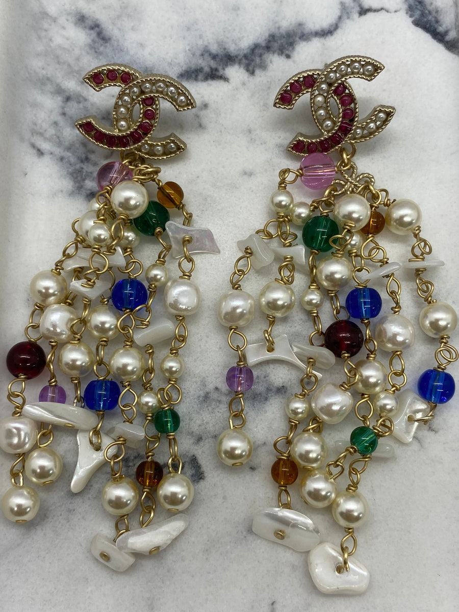 CHANEL CC Pearl Pendant Earrings - USED