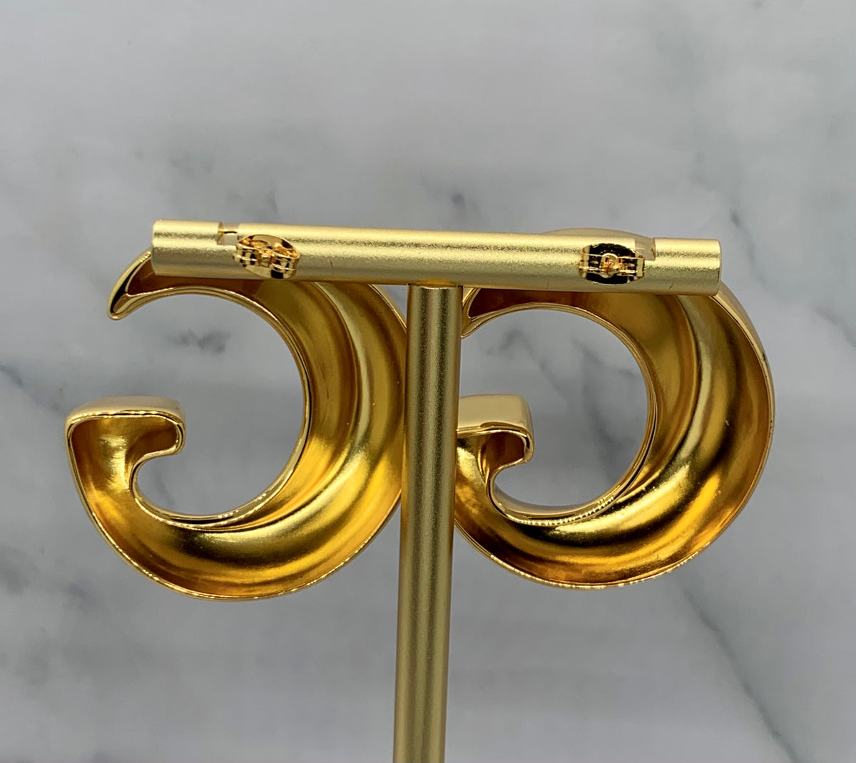 GUCCI GG Gold Tone Earrings - Pre owned