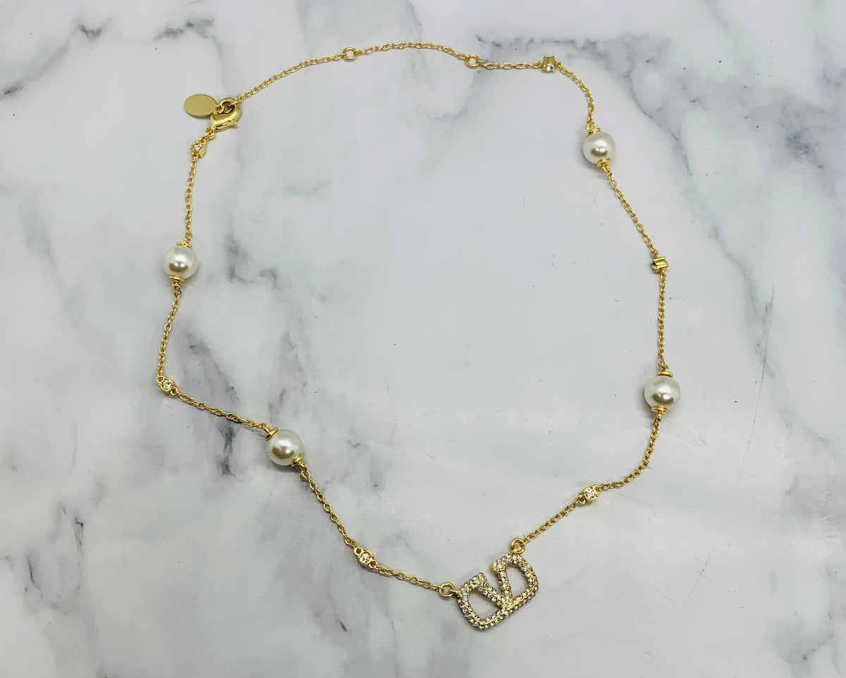 VALENTINO V Rhinestone & Pearl Trim Necklace - Pre owned