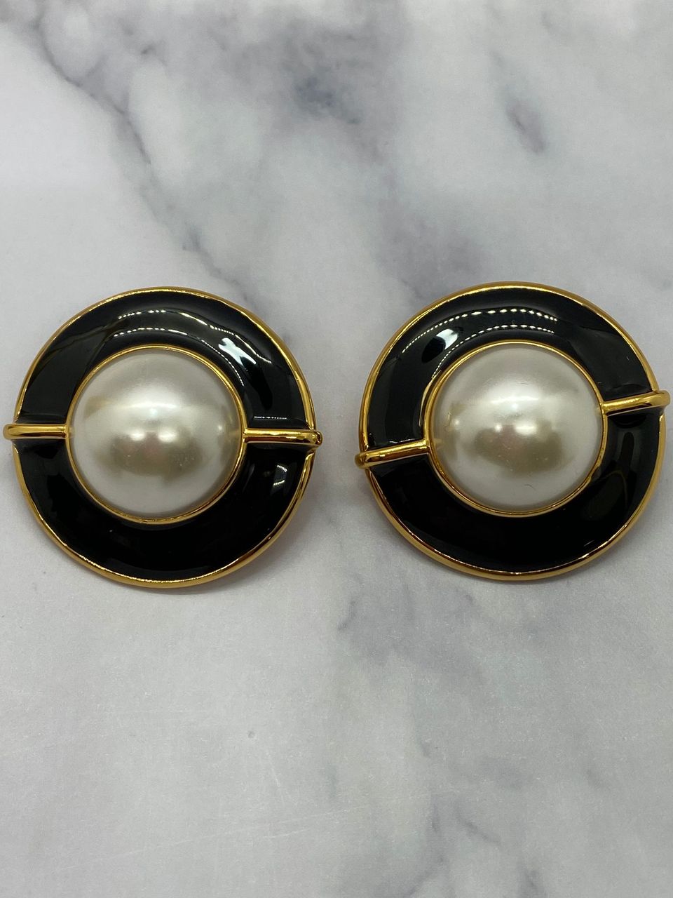 YSL Yves Saint Laurent Black & Pearl Clip On Earrings - Pre owned